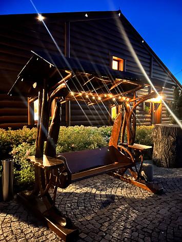 Exteriér Kravín Záhrobí